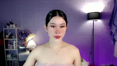 AYAHOSHILOVESYOU online show from April 5, 2:43 am