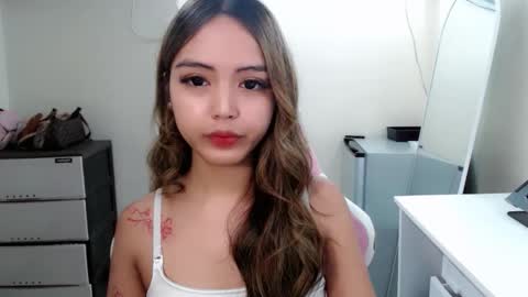 ayalvrs18 online show from September 25, 10:58 am