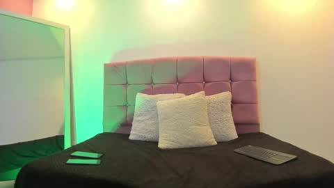 ayira_caramel online show from February 27, 12:38 pm