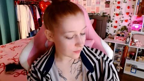 Ayla hill online show from March 8, 4:38 am