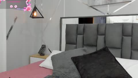 Snapshot of ayla_martinez chatting on January 26, 1:41 am Ayla online show from January 26, 1:41 am