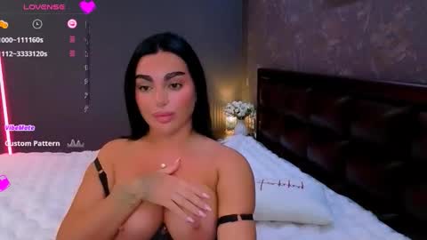 Snapshot of aylademir chatting on October 1, 9:42 pm Ayla online show from October 1, 9:42 pm