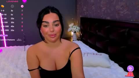 Snapshot of aylademir chatting on October 12, 8:22 pm Ayla online show from October 12, 8:22 pm