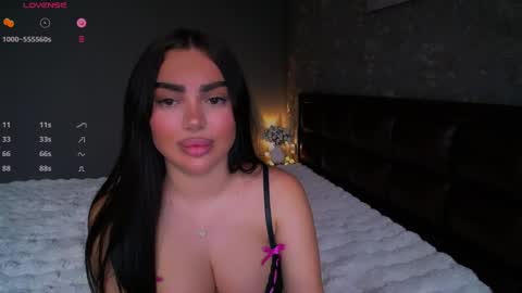 Ayla online show from January 8, 5:59 pm