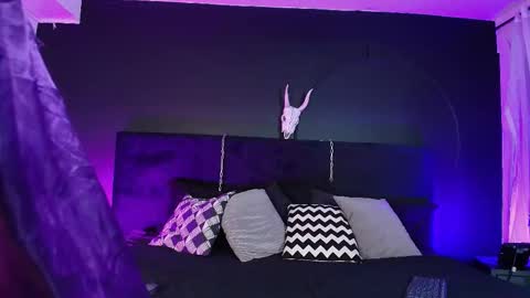 Snapshot of aylen_darkmoor chatting on October 6, 7:51 pm Aylen online show from October 6, 7:51 pm