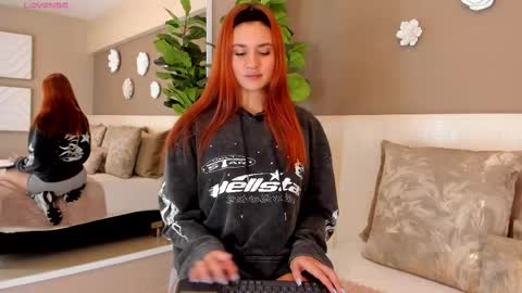 Snapshot of aylinmillerxs chatting on February 25, 8:53 pm Aylin Millerxs online show from February 25, 8:53 pm