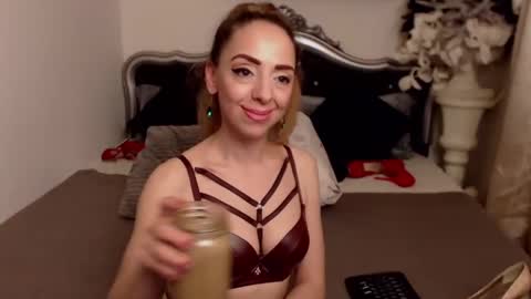 Snapshot of aylynrichard chatting on January 11, 8:00 am aylynrichard online show from January 11, 8:00 am