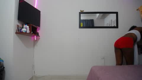 aynaraross1 online show from February 3, 4:57 am