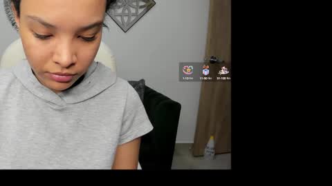 ayshel_cooperr online show from October 20, 4:04 am