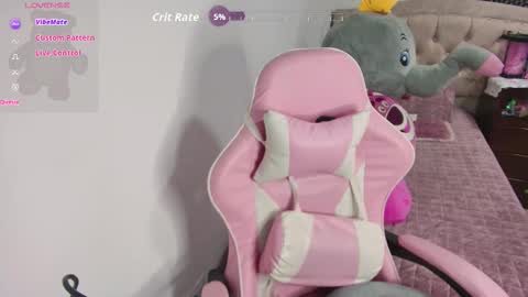 Snapshot of ayumi_tanaka chatting on October 7, 7:29 pm online show from October 7, 7:29 pm
