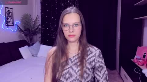 AyumiCherry online show from February 13, 2:30 pm