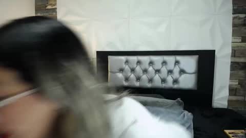 Snapshot of azaahara_ chatting on March 11, 11:01 am Azahara online show from March 11, 11:01 am