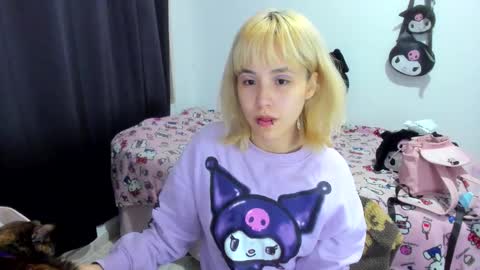 Azu Moure online show from November 9, 3:24 am