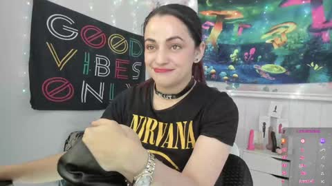Azucena R online show from December 13, 3:00 pm