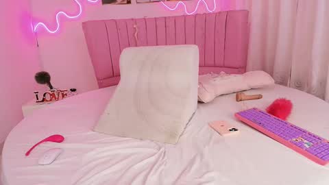 Snapshot of azul_horny chatting on December 20, 9:50 pm PRINCESS AZUL. online show from December 20, 9:50 pm