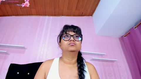 azul_moonn online show from October 6, 4:07 am