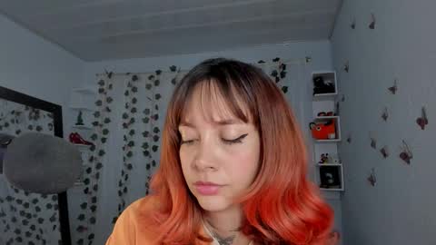 Snapshot of azumi_saan chatting on October 16, 3:42 am azumi saan online show from October 16, 3:42 am