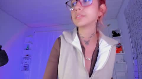 Snapshot of azumi_saan chatting on December 15, 1:57 am azumi saan online show from December 15, 1:57 am