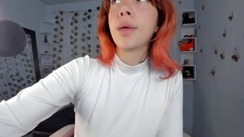 Snapshot of azumi_saan chatting on October 9, 2:37 am azumi saan online show from October 9, 2:37 am