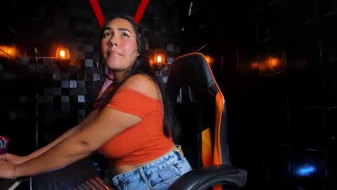 azumiwalker online show from February 20, 2:43 am