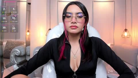 Azura online show from December 10, 7:43 pm