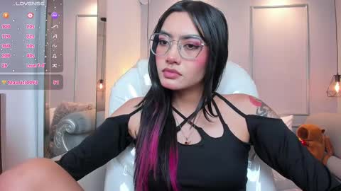 Azura online show from October 9, 8:02 pm