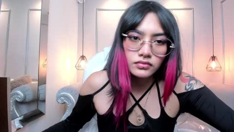 Azura online show from December 31, 5:18 pm