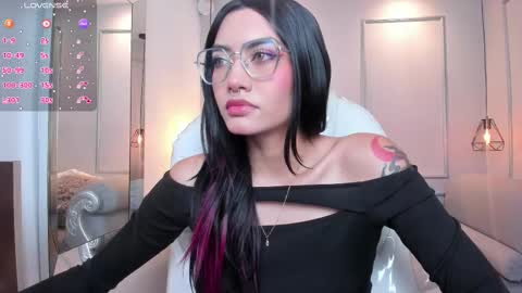 Azura online show from October 2, 8:03 pm