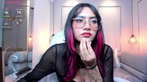 Azura online show from December 28, 7:11 pm