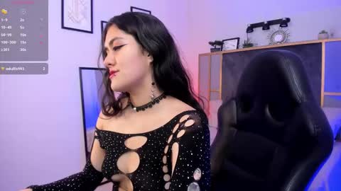 Azurra  online show from January 9, 9:30 pm