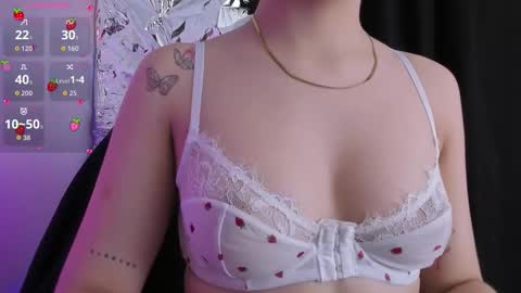 Queen B online show from February 3, 5:50 pm