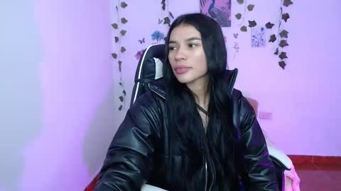 Snapshot of babenik_777 chatting on October 29, 8:40 am babenik_777 online show from October 29, 8:40 am