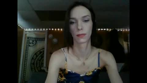Fern Browning online show from February 11, 2:13 pm