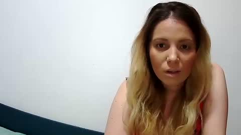 Snapshot of baby_blondee chatting on January 6, 7:02 pm Baby Blonde online show from January 6, 7:02 pm