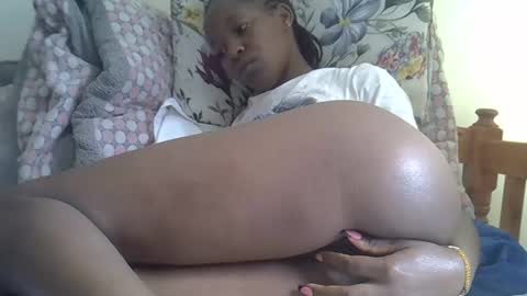 Snapshot of baby_facii chatting on October 8, 7:13 am baby_facii online show from October 8, 7:13 am