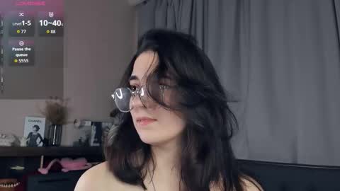 Emily online show from November 22, 7:33 am