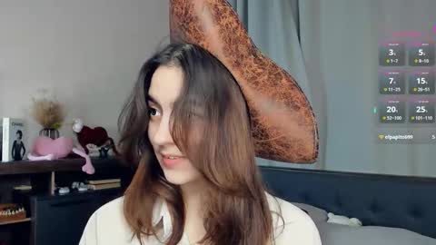 Snapshot of baby_is_ready chatting on October 29, 7:23 am Emily online show from October 29, 7:23 am