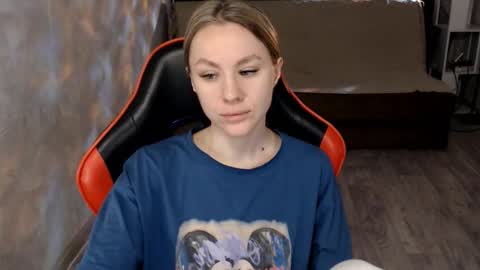 baby_kitte online show from February 17, 4:01 am