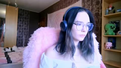 Alice online show from April 28, 8:51 am