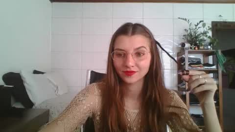 Snapshot of babydemon6 chatting on September 23, 6:39 pm babydemon6 online show from September 23, 6:39 pm