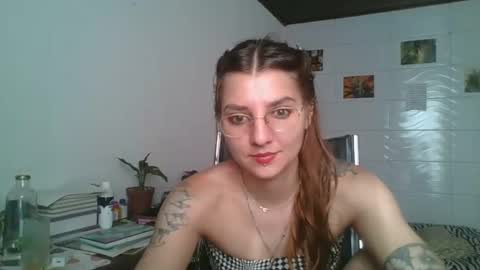 babydemon6 online show from December 4, 7:03 pm