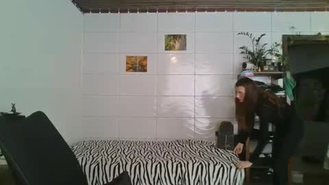 Snapshot of babydemon6 chatting on October 12, 1:35 pm babydemon6 online show from October 12, 1:35 pm