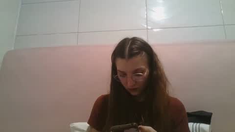 Snapshot of babydemon6 chatting on September 30, 9:30 pm babydemon6 online show from September 30, 9:30 pm