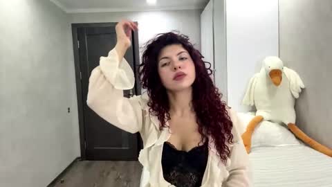 Kate  online show from October 6, 5:29 pm