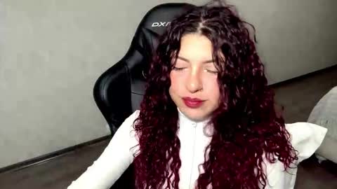 Kate  online show from October 1, 4:01 pm