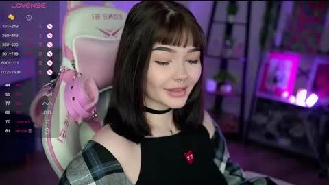 Snapshot of babyroxynill chatting on February 7, 11:03 pm Nika online show from February 7, 11:03 pm