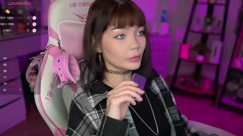 Snapshot of babyroxynill chatting on February 23, 10:59 pm Nika online show from February 23, 10:59 pm