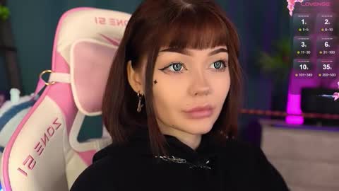 Snapshot of babyroxynill chatting on October 2, 9:31 pm Nika online show from October 2, 9:31 pm