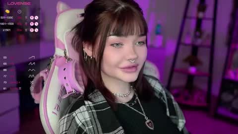 Snapshot of babyroxynill chatting on February 27, 11:04 pm Nika online show from February 27, 11:04 pm