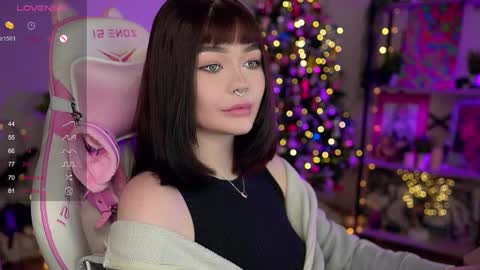 Snapshot of babyroxynill chatting on December 28, 10:55 pm Nika online show from December 28, 10:55 pm